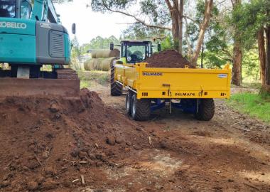 Delmade 8 Tonne Tip Trailer Hire